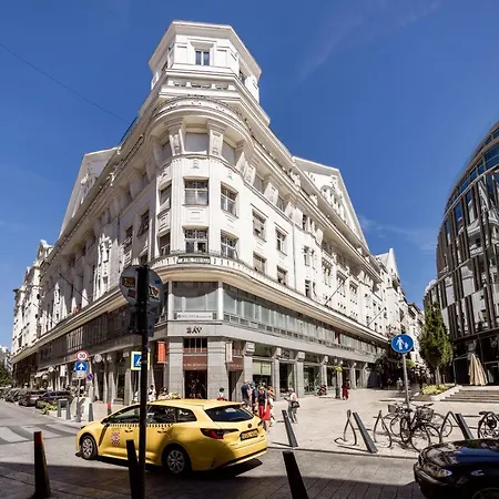 Prime Star Fashion Street Modern Luxury بودابست
